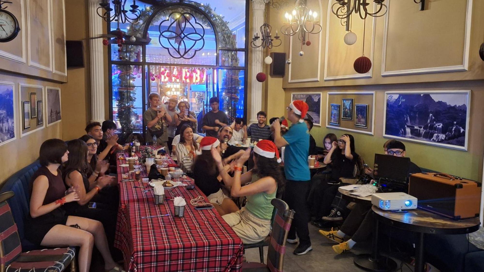 Little Charm Hanoi Hostel — Photos 3